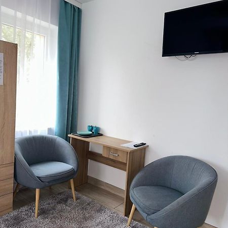 Hostel Mleczna - Metro Zacisze Varšava Exteriér fotografie