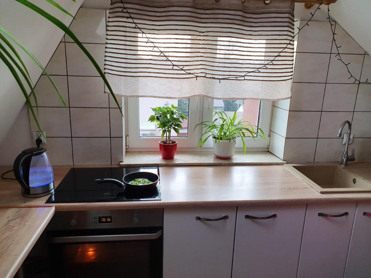 Hostel Mleczna - Metro Zacisze Varšava Exteriér fotografie