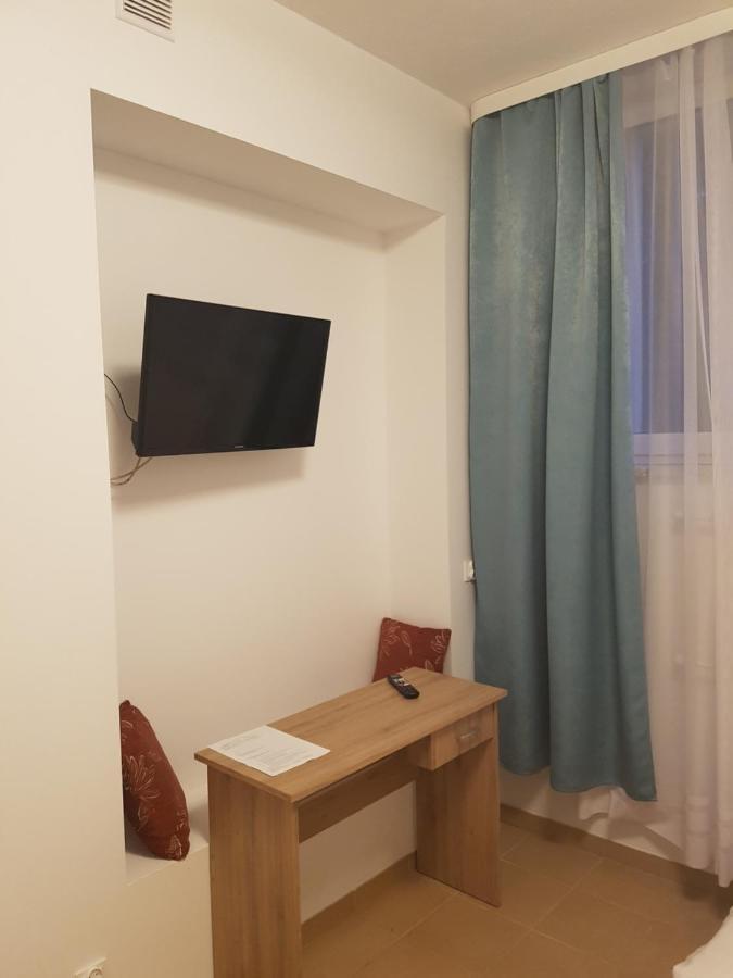 Hostel Mleczna - Metro Zacisze Varšava Exteriér fotografie