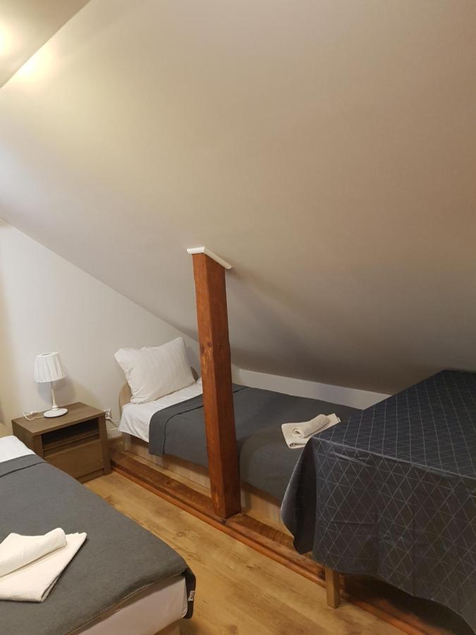 Hostel Mleczna - Metro Zacisze Varšava Exteriér fotografie
