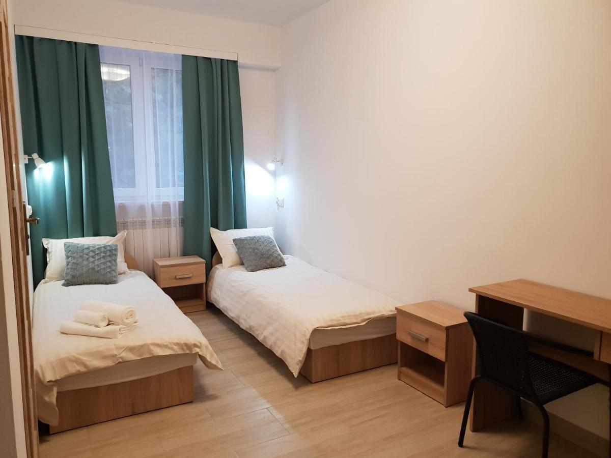Hostel Mleczna - Metro Zacisze Varšava Exteriér fotografie